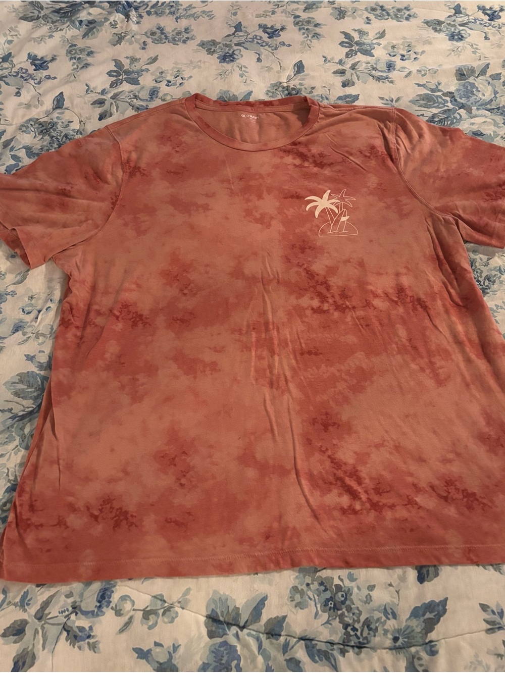 Old Navy Men's Tie-Dye Short Sleeve Tee in Rust/Coral with Palm Graphic